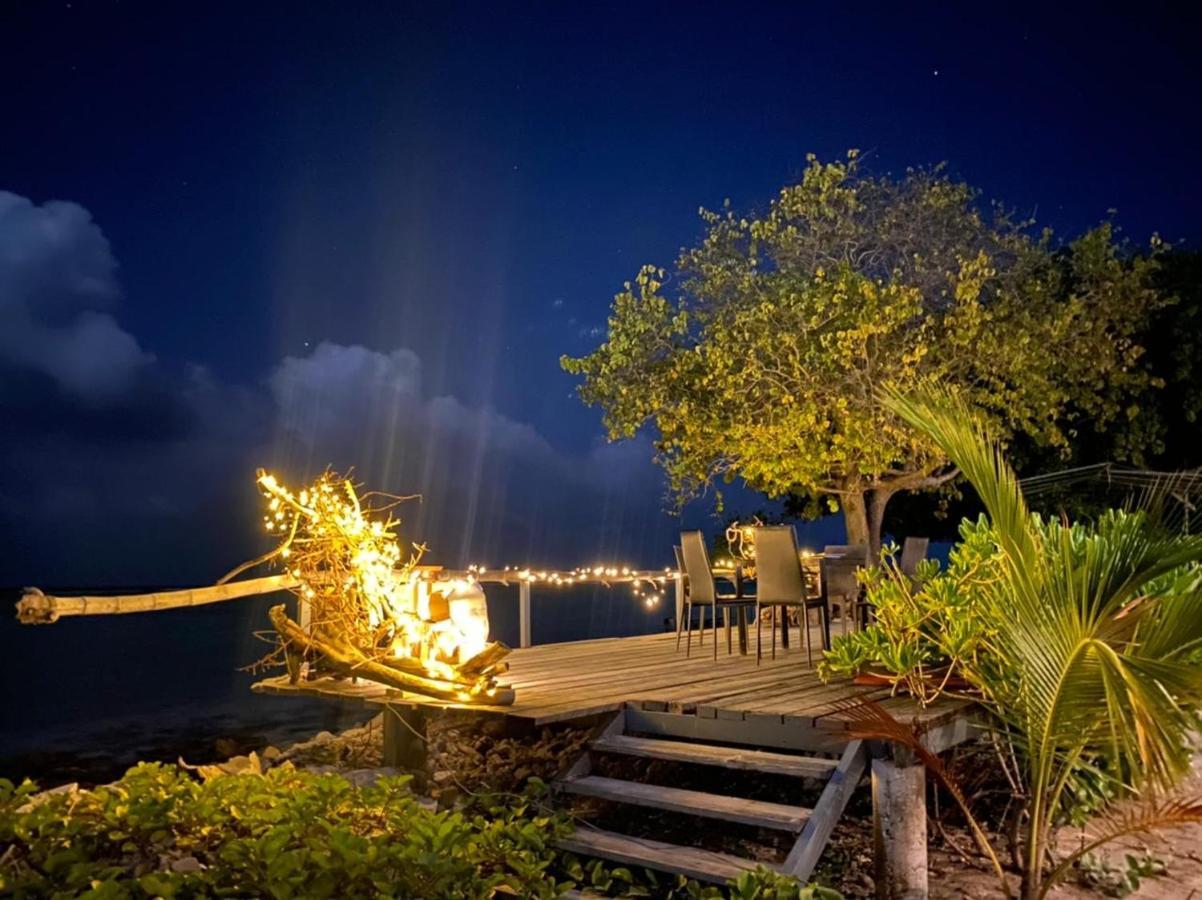 String Wave Maldives Hotell Gulhi Exteriör bild