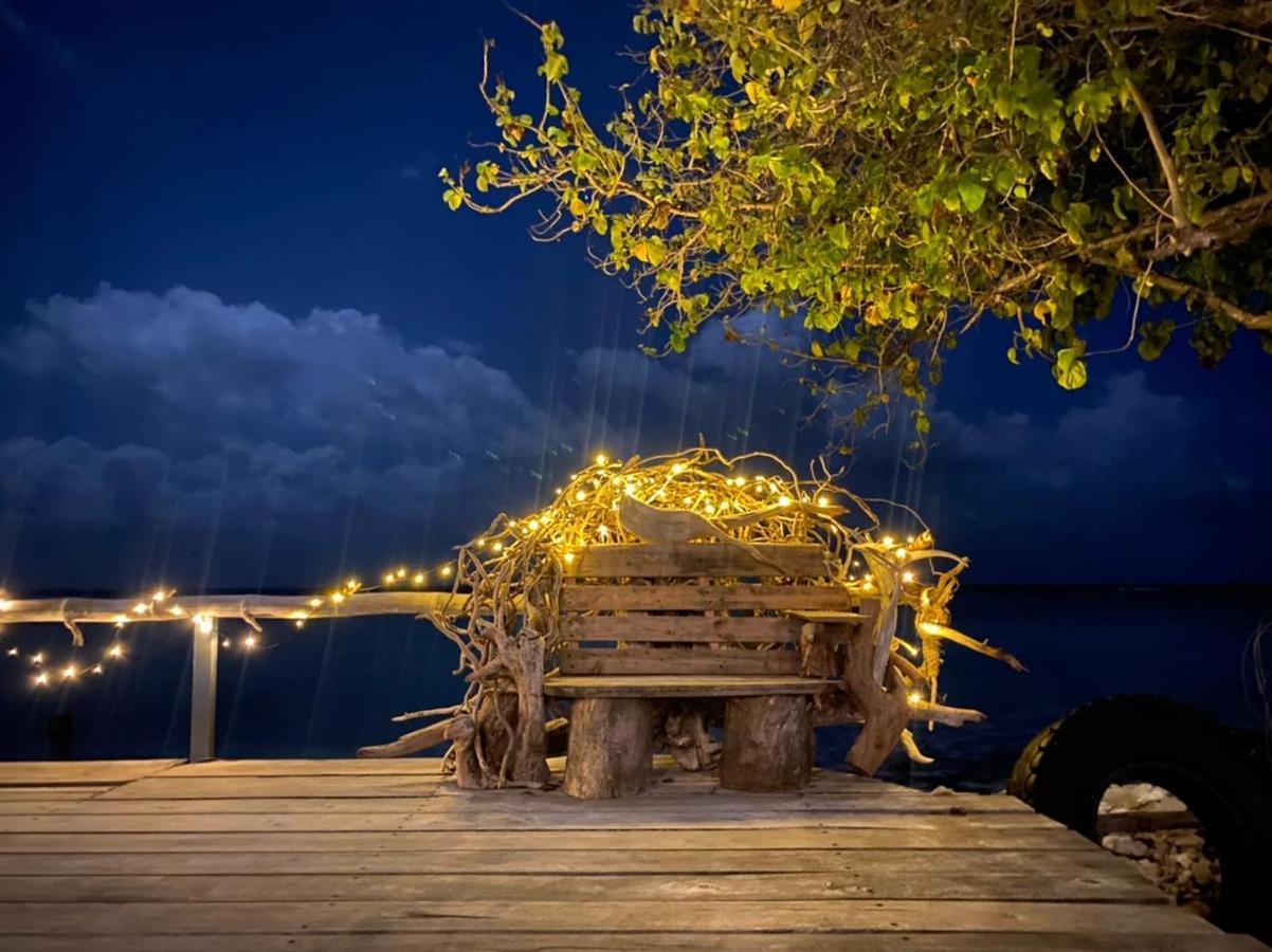 String Wave Maldives Hotell Gulhi Exteriör bild