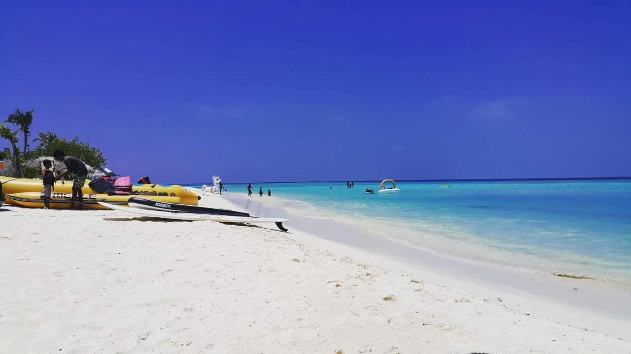 String Wave Maldives Hotell Gulhi Exteriör bild