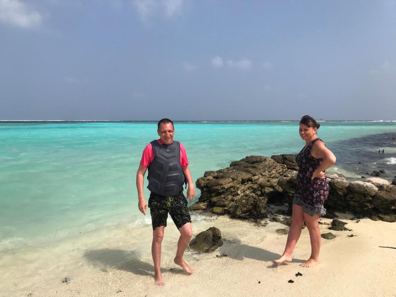 String Wave Maldives Hotell Gulhi Exteriör bild