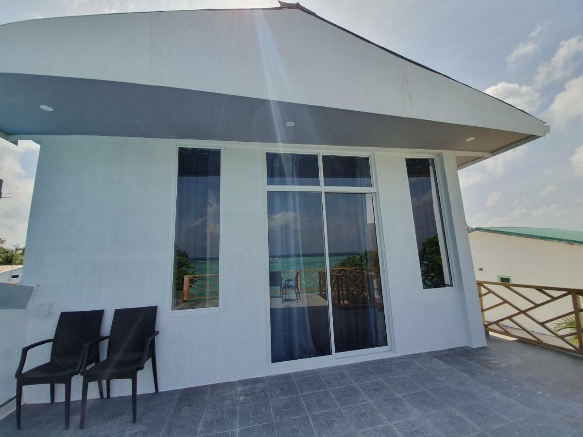String Wave Maldives Hotell Gulhi Exteriör bild