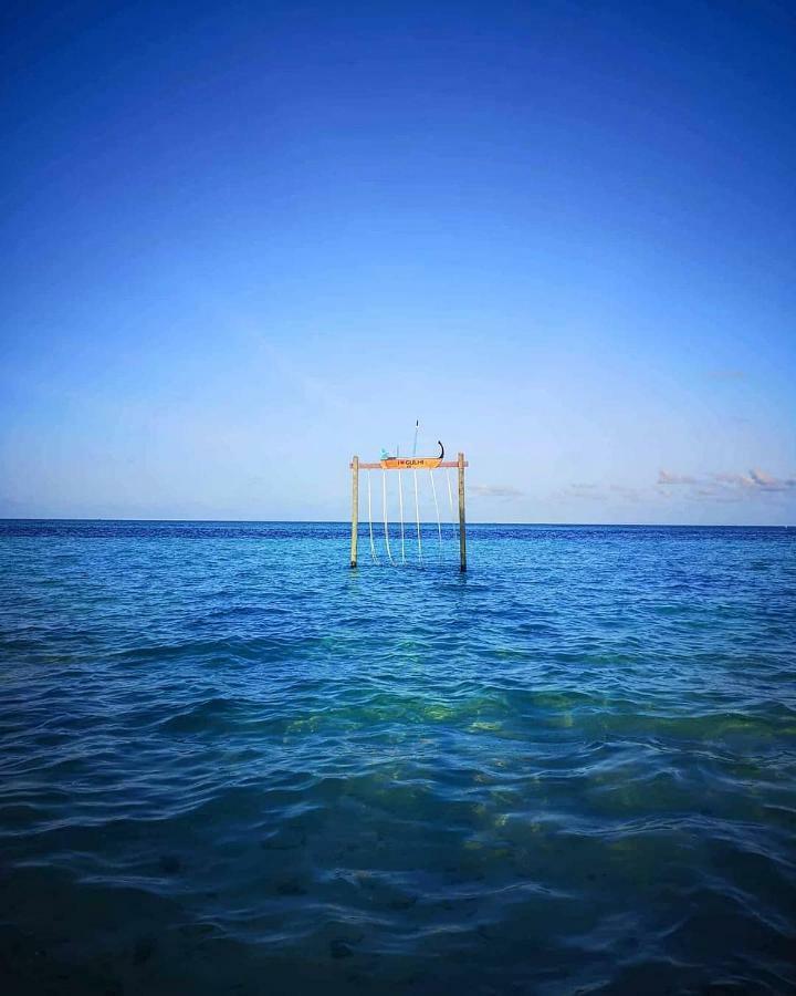 String Wave Maldives Hotell Gulhi Exteriör bild