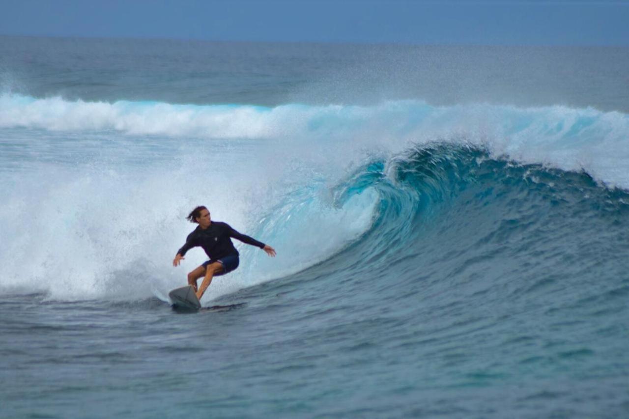 String Wave Maldives Hotell Gulhi Exteriör bild